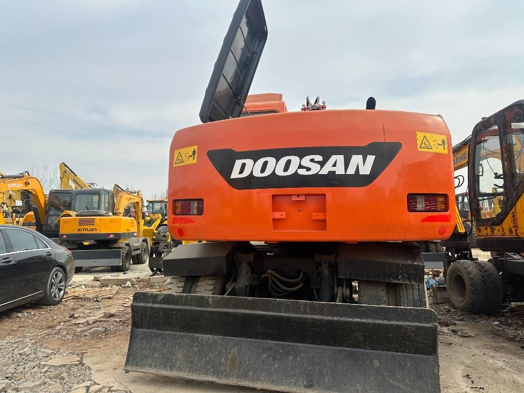 Doosan DX 150W -9 - Excavator pe roţi: Foto 2 Doosan DX 150W -9 - Excavator pe roţi: Foto 2