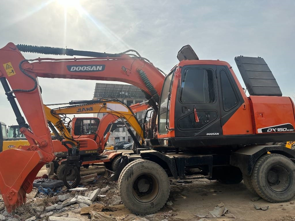Doosan DX 150W -9 - Excavator pe roţi: Foto 4 Doosan DX 150W -9 - Excavator pe roţi: Foto 4