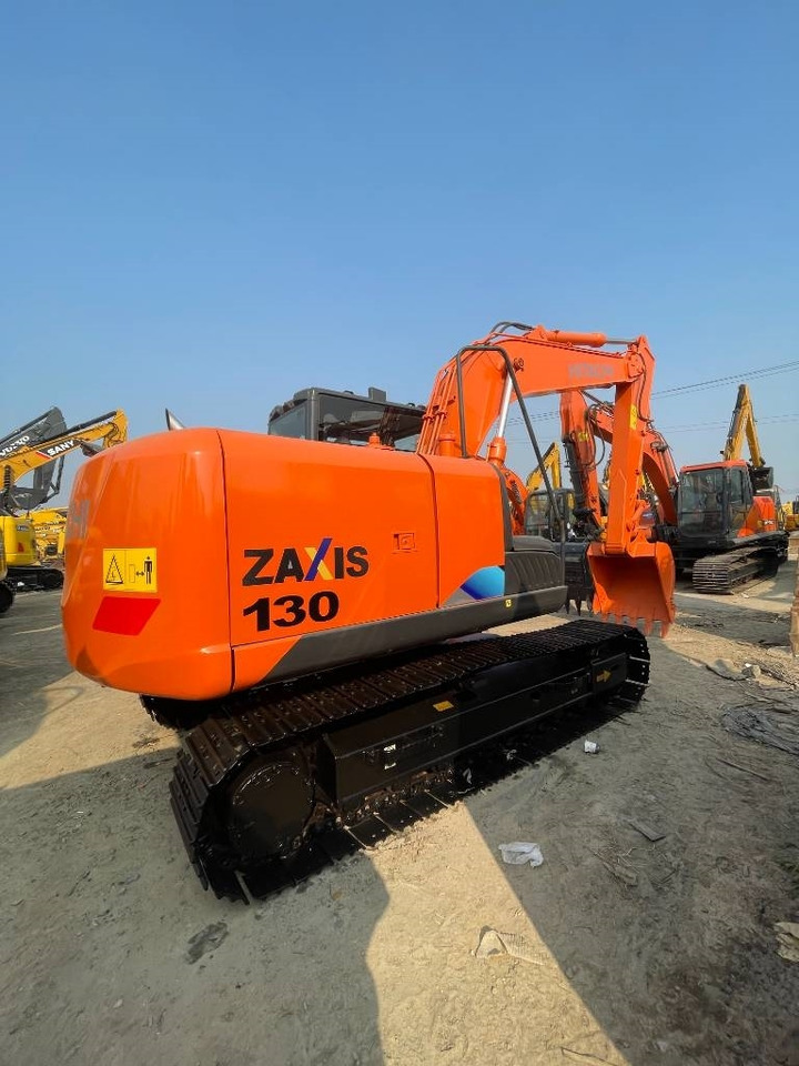 Hitachi ZX 130 - Excavator pe şenile: Foto 5 Hitachi ZX 130 - Excavator pe şenile: Foto 5