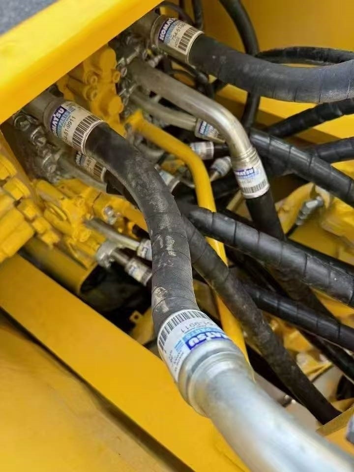 Komatsu PC 220-8 - Excavator pe şenile: Foto 5 Komatsu PC 220-8 - Excavator pe şenile: Foto 5