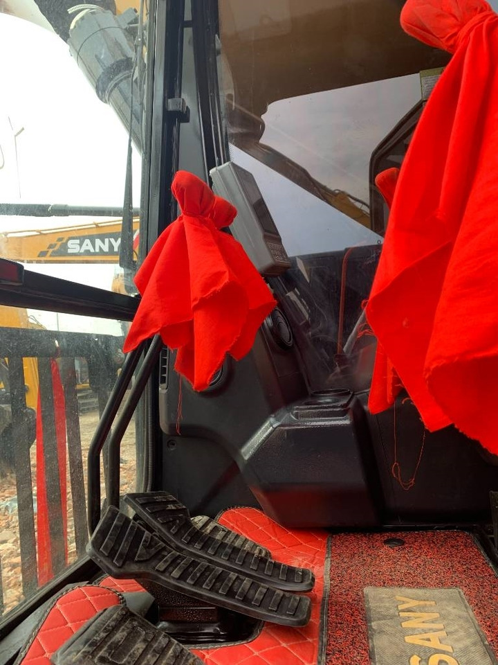 Sany SY 215 - Excavator pe şenile: Foto 4 Sany SY 215 - Excavator pe şenile: Foto 4