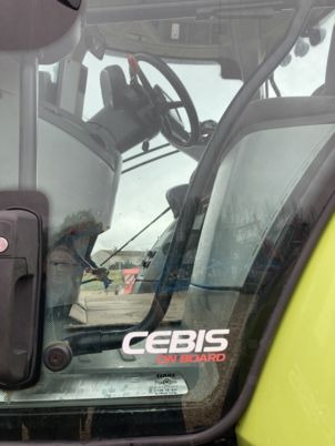 Claas AXION 820 CEBIS - Tractor agricol: Foto 4 Claas AXION 820 CEBIS - Tractor agricol: Foto 4