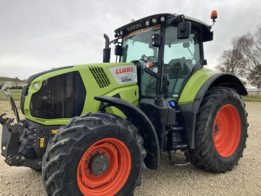 Claas AXION 820 CEBIS - Tractor agricol: Foto 1 Claas AXION 820 CEBIS - Tractor agricol: Foto 1