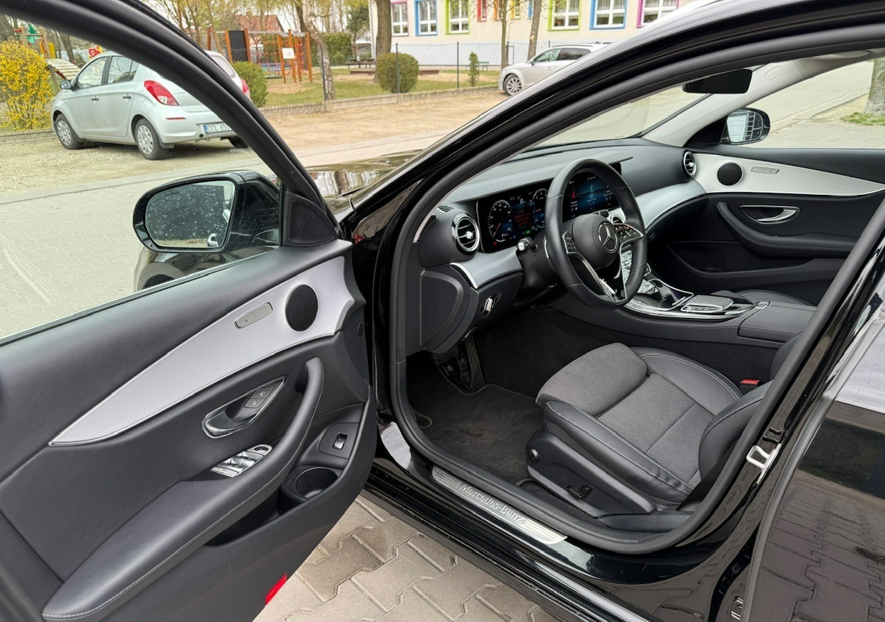Automobil Mercedes-Benz Klasa E E300de EQ-Power Hybrid 50km na prądzie 2.0d 306KM Avantgarde Panoram: Foto 10 Automobil Mercedes-Benz Klasa E E300de EQ-Power Hybrid 50km na prądzie 2.0d 306KM Avantgarde Panoram: Foto 10