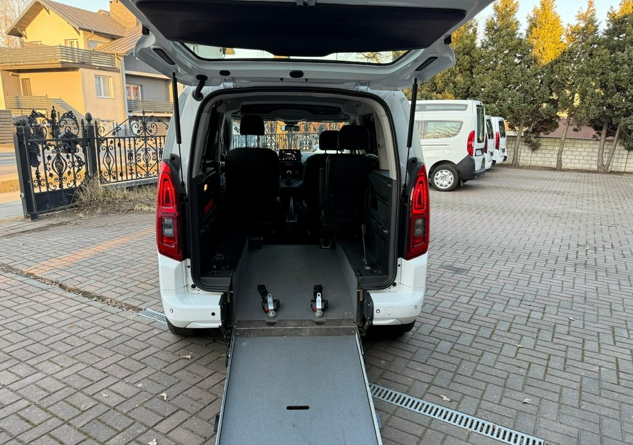 Opel Combo IV Combo Life Combo do przewozu Niepełnosprawnych inwalida rampa Model 2021 - Automobil: Foto 3 Opel Combo IV Combo Life Combo do przewozu Niepełnosprawnych inwalida rampa Model 2021 - Automobil: Foto 3
