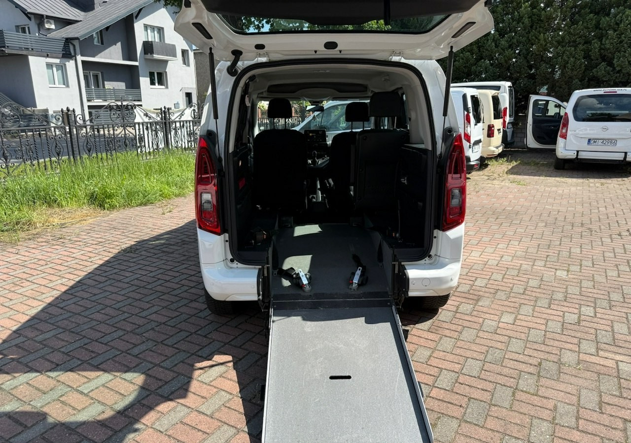 Opel Combo IV Combo Life Combo do przewozu Niepełnosprawnych inwalida rampa Model 2021 - Automobil: Foto 2 Opel Combo IV Combo Life Combo do przewozu Niepełnosprawnych inwalida rampa Model 2021 - Automobil: Foto 2