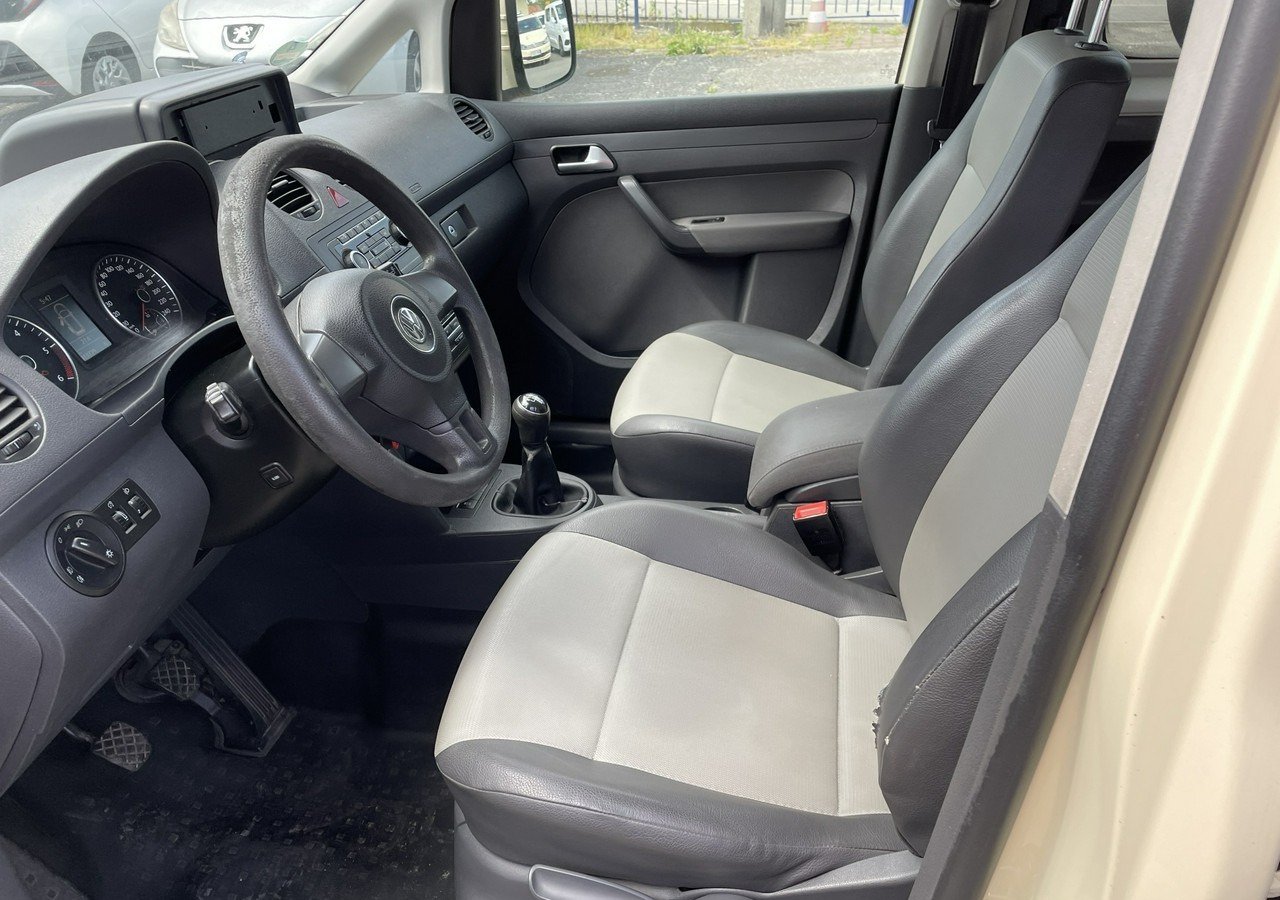 Automobil Volkswagen Caddy III Caddy 1.6 TDI dla Niepełnosprawnych inwalida rampa 2015: Foto 16 Automobil Volkswagen Caddy III Caddy 1.6 TDI dla Niepełnosprawnych inwalida rampa 2015: Foto 16