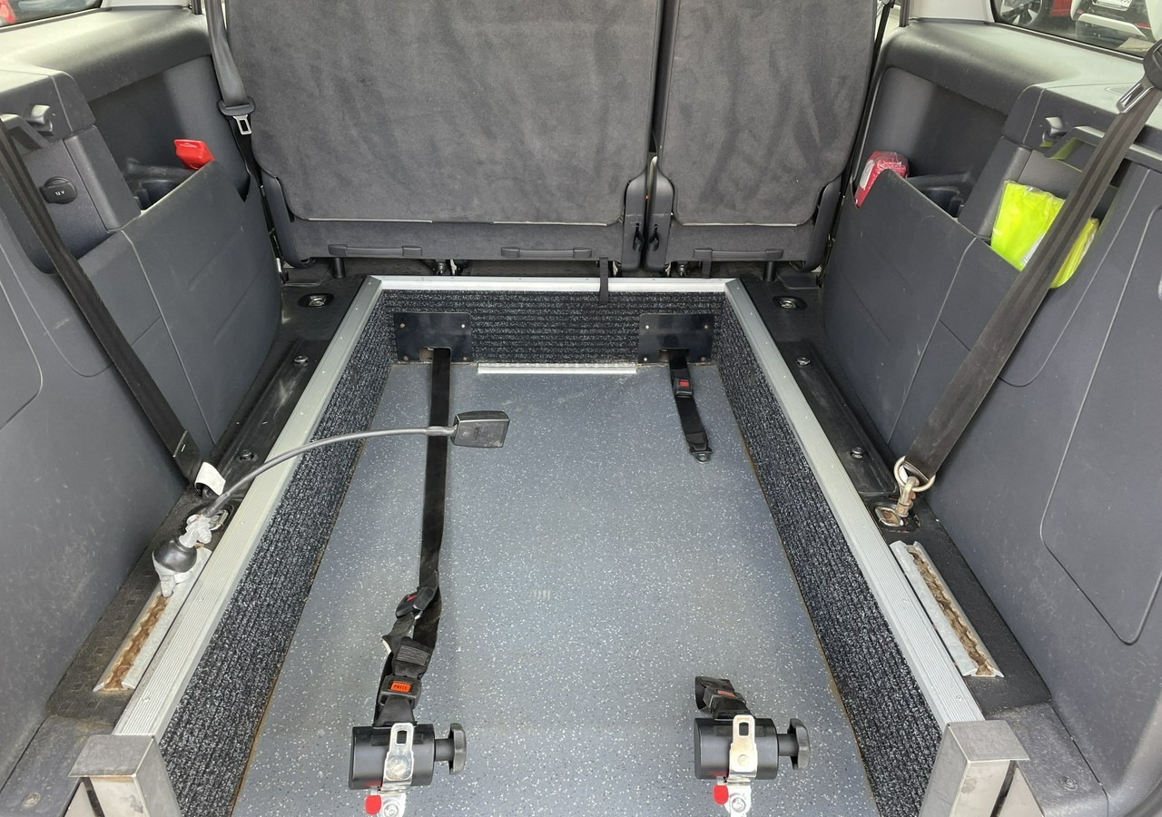 Automobil Volkswagen Caddy III Caddy 1.6 TDI dla Niepełnosprawnych inwalida rampa 2015: Foto 8 Automobil Volkswagen Caddy III Caddy 1.6 TDI dla Niepełnosprawnych inwalida rampa 2015: Foto 8