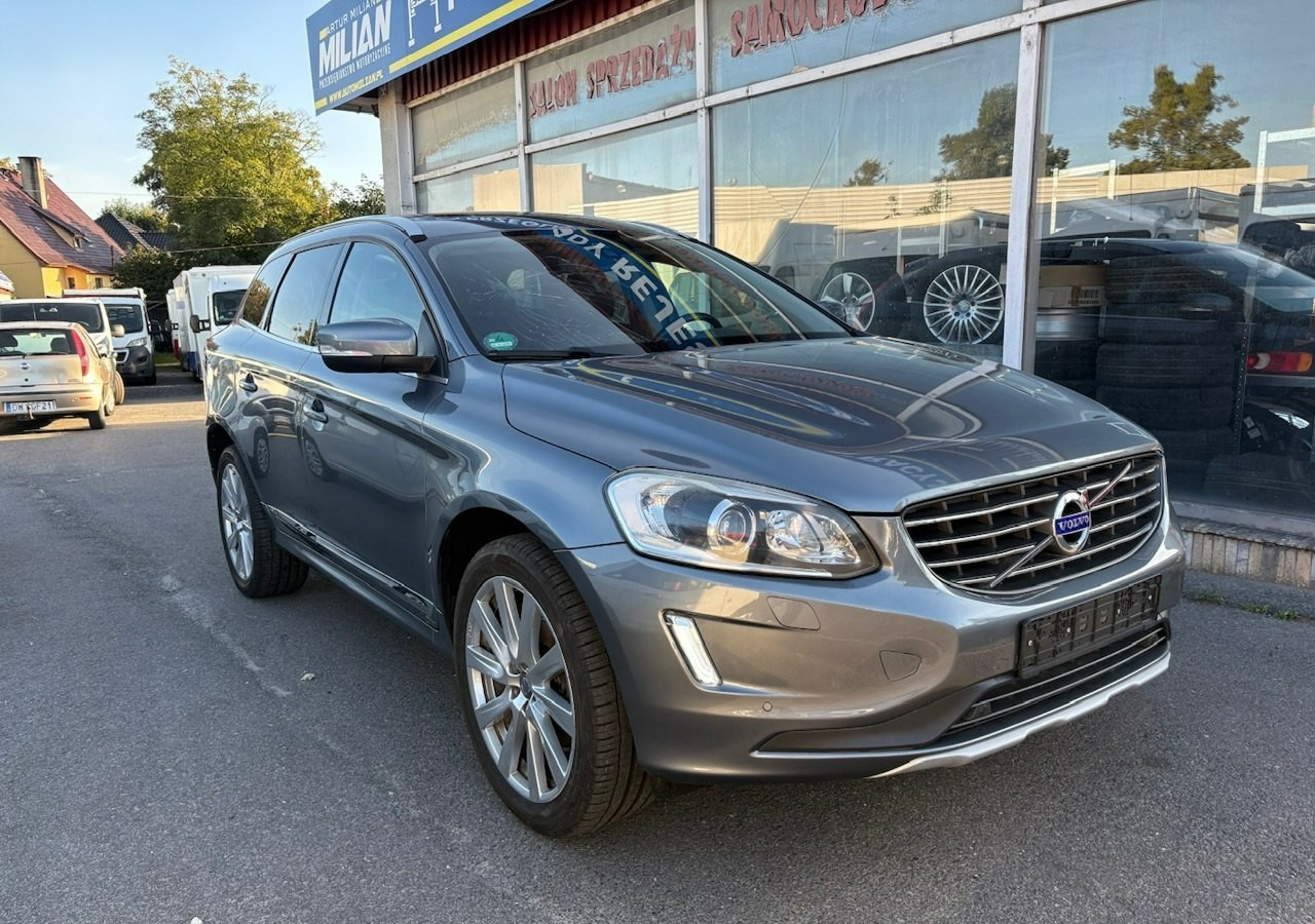 Volvo XC60 I Volvo XC 60 2,4 D4 AWD 190KM Summum Navi Panorama Skóry Kamera 2017 - SUV: Foto 1 Volvo XC60 I Volvo XC 60 2,4 D4 AWD 190KM Summum Navi Panorama Skóry Kamera 2017 - SUV: Foto 1