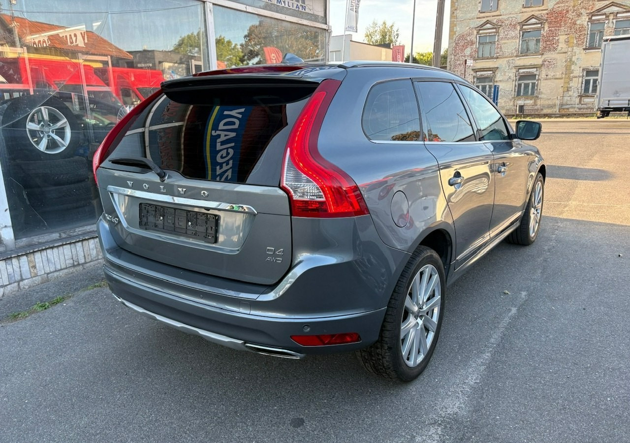 Volvo XC60 I Volvo XC 60 2,4 D4 AWD 190KM Summum Navi Panorama Skóry Kamera 2017 - SUV: Foto 3 Volvo XC60 I Volvo XC 60 2,4 D4 AWD 190KM Summum Navi Panorama Skóry Kamera 2017 - SUV: Foto 3
