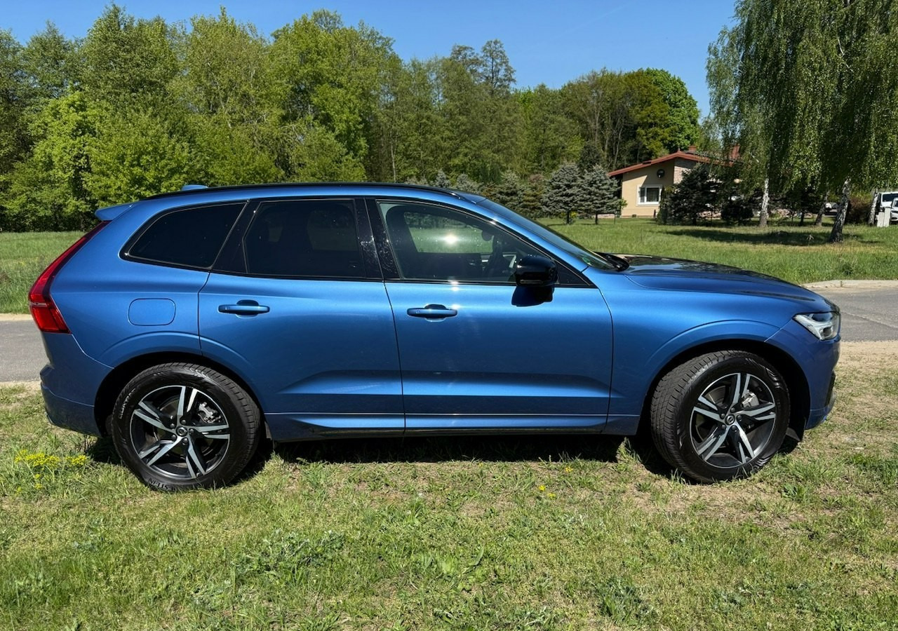 Volvo XC60 II XC60 R-design 2.0D5 235KM Automat Navi Kamery360 Panorama HAK Harman - SUV: Foto 2 Volvo XC60 II XC60 R-design 2.0D5 235KM Automat Navi Kamery360 Panorama HAK Harman - SUV: Foto 2