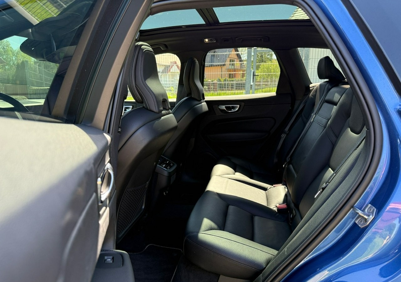 SUV Volvo XC60 II XC60 R-design 2.0D5 235KM Automat Navi Kamery360 Panorama HAK Harman: Foto 20