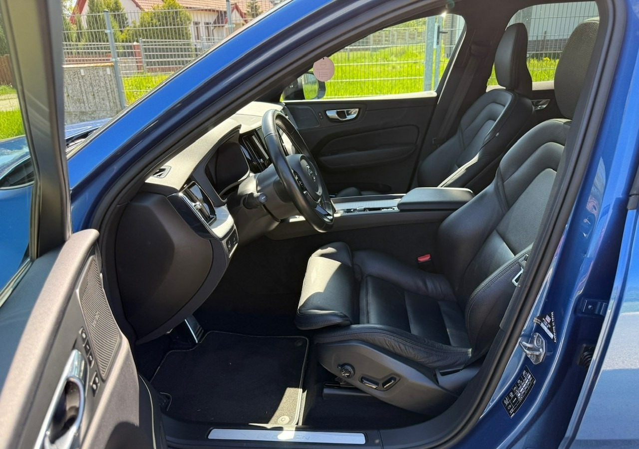 SUV Volvo XC60 II XC60 R-design 2.0D5 235KM Automat Navi Kamery360 Panorama HAK Harman: Foto 11