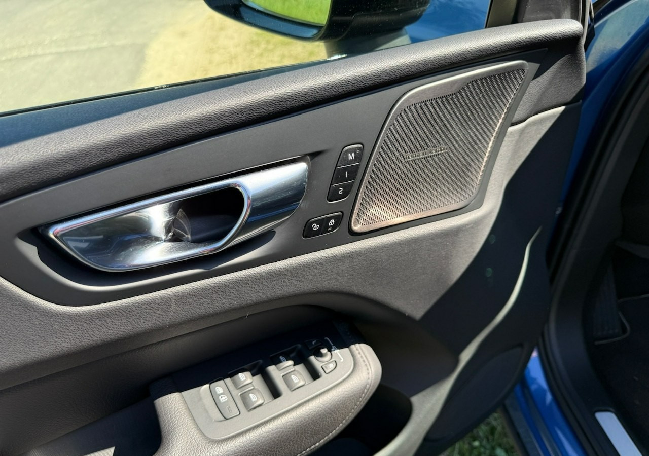 SUV Volvo XC60 II XC60 R-design 2.0D5 235KM Automat Navi Kamery360 Panorama HAK Harman: Foto 10