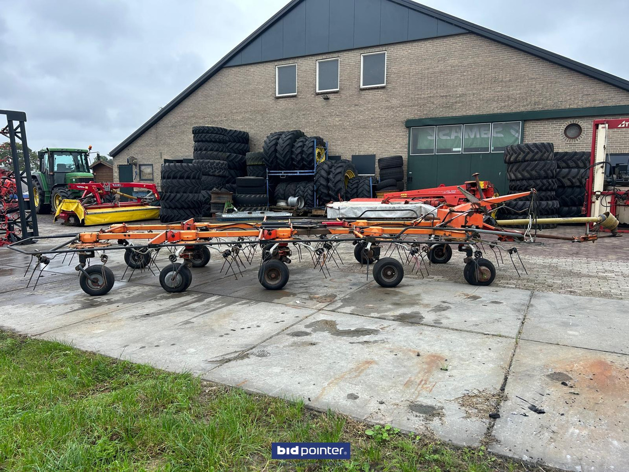 Fella TH1300 Hydro - Maşină de întors fânul: Foto 1 Fella TH1300 Hydro - Maşină de întors fânul: Foto 1