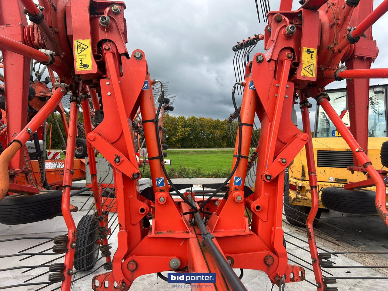 Kuhn GA8121 - Maşină de întors fânul: Foto 1 Kuhn GA8121 - Maşină de întors fânul: Foto 1