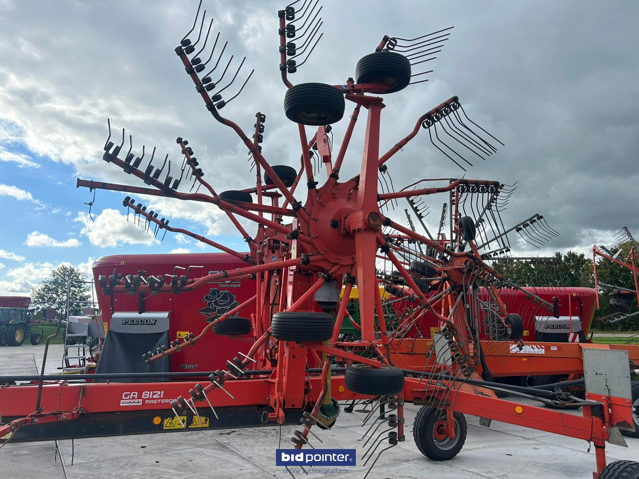 Kuhn GA8121 - Maşină de întors fânul: Foto 4 Kuhn GA8121 - Maşină de întors fânul: Foto 4