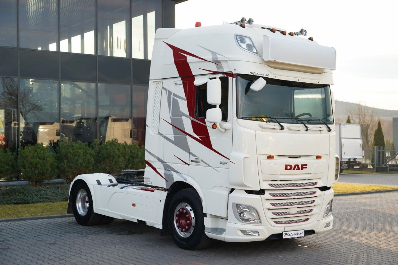 DAF XF 530 / RETARDER / I-PARK COOL / SUPER SPACE CA - Cap tractor: Foto 4 DAF XF 530 / RETARDER / I-PARK COOL / SUPER SPACE CA - Cap tractor: Foto 4