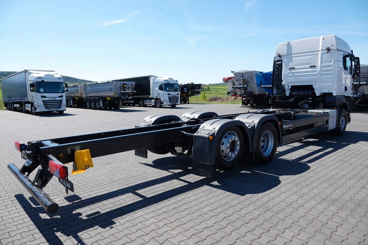 MAN TGX 26.520 / 6x2 / RAMA DŁ. 9,1M / OŚ PODNOSZONA - Cap tractor: Foto 3 MAN TGX 26.520 / 6x2 / RAMA DŁ. 9,1M / OŚ PODNOSZONA - Cap tractor: Foto 3