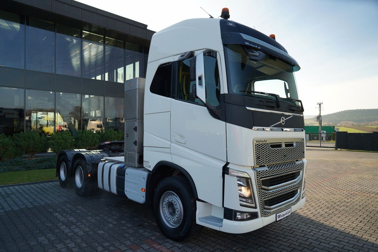 Volvo FH 16 / 660 / 6x4 / DMC: 180.000 KG !! / RETARDE - Cap tractor: Foto 2 Volvo FH 16 / 660 / 6x4 / DMC: 180.000 KG !! / RETARDE - Cap tractor: Foto 2