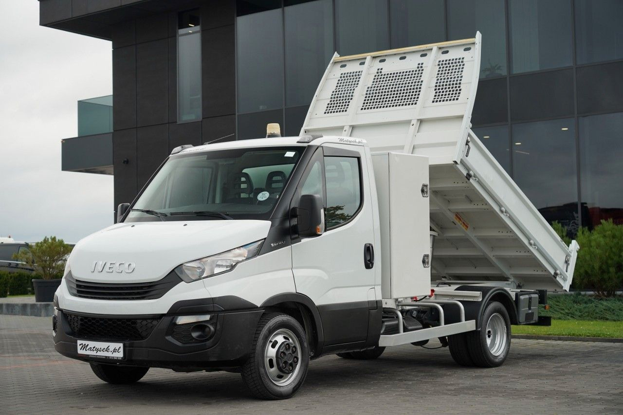 Iveco 35-140 / WYWROTKA TYLNOZSYPOWA / BLIŹNIAK / SKRZ - Autoutilitară basculantă: Foto 1 Iveco 35-140 / WYWROTKA TYLNOZSYPOWA / BLIŹNIAK / SKRZ - Autoutilitară basculantă: Foto 1