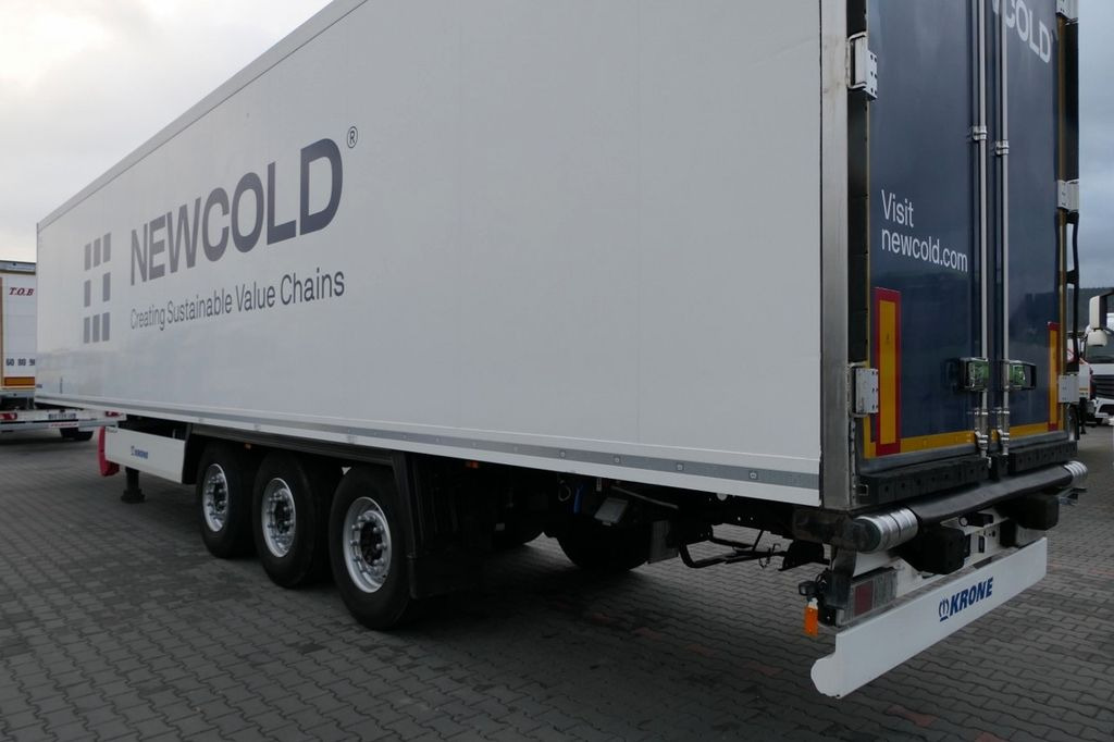 Krone CHŁODNIA / 2017 ROK / CARRIER VECTOR 1550 Krone CHŁODNIA / 2017 ROK / CARRIER VECTOR 1550 - Semiremorcă frigider: Foto 3 Krone CHŁODNIA / 2017 ROK / CARRIER VECTOR 1550 Krone CHŁODNIA / 2017 ROK / CARRIER VECTOR 1550 - Semiremorcă frigider: Foto 3