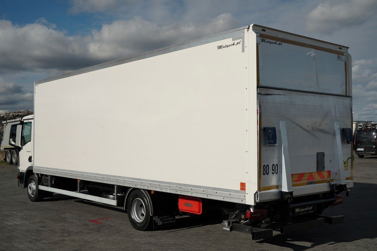 MAN TGL 12.250 / SOLÓWKA / KONTENER 8 M / WINDA / BO - Camion furgon: Foto 3 MAN TGL 12.250 / SOLÓWKA / KONTENER 8 M / WINDA / BO - Camion furgon: Foto 3