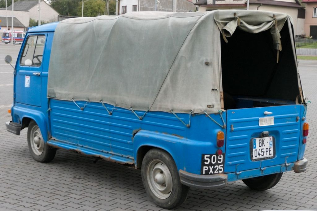 Renault R 21 ESTAFETTE 1000 / OLDTIMER Renault R 21 ESTAFETTE 1000 / OLDTIMER - Microbuz, Transport persoane: Foto 4 Renault R 21 ESTAFETTE 1000 / OLDTIMER Renault R 21 ESTAFETTE 1000 / OLDTIMER - Microbuz, Transport persoane: Foto 4