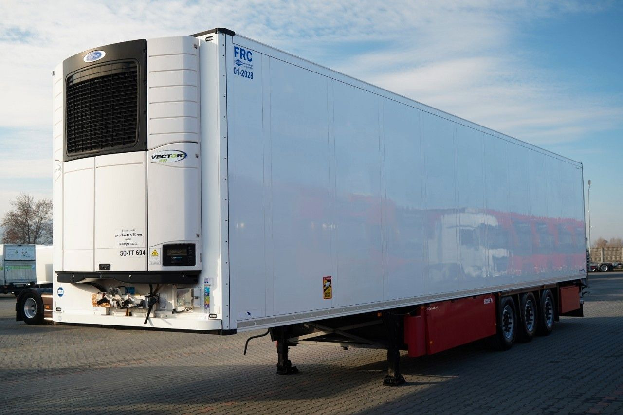 Schmitz Cargobull CHŁODNIA / CARRIER VECTOR 1550 / OŚ PODNOSZONA / - Semiremorcă frigider: Foto 3 Schmitz Cargobull CHŁODNIA / CARRIER VECTOR 1550 / OŚ PODNOSZONA / - Semiremorcă frigider: Foto 3