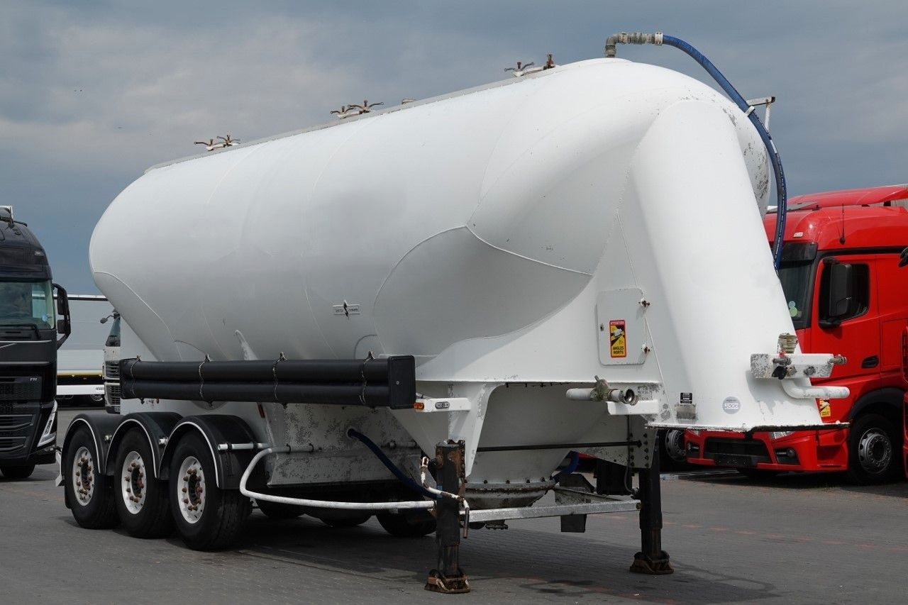 Spitzer CEMENTONACZEPA / 37 000 L / SILOS / 3 KOMORY - Semiremorcă siloz: Foto 1 Spitzer CEMENTONACZEPA / 37 000 L / SILOS / 3 KOMORY - Semiremorcă siloz: Foto 1
