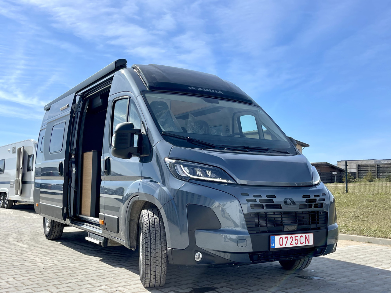 ADRIA TWIN 640 SGX - Camper van: Foto 1 ADRIA TWIN 640 SGX - Camper van: Foto 1