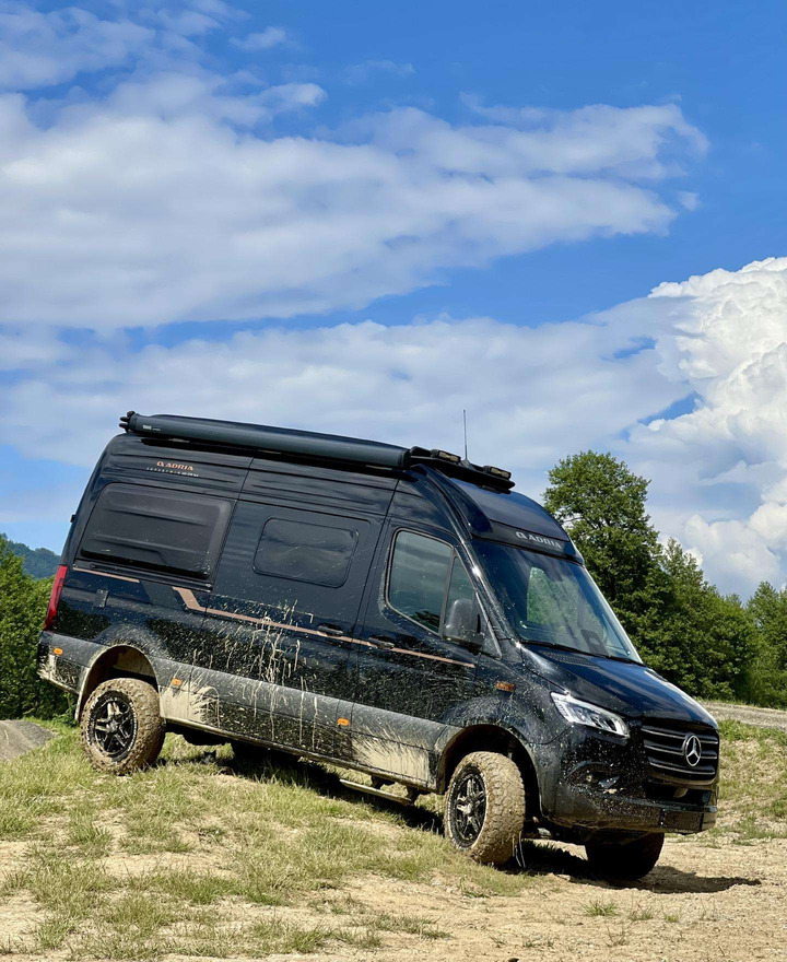 Adria Super Twin - Camper van: Foto 1 Adria Super Twin - Camper van: Foto 1