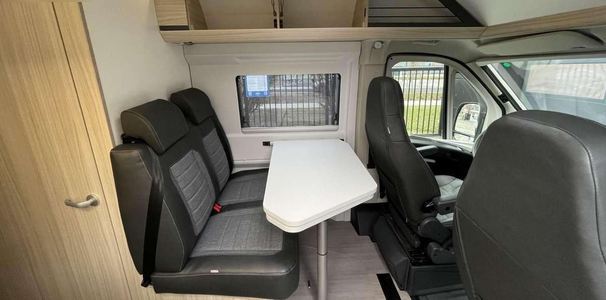 Adria Twin 600 SP Family - Camper van: Foto 4 Adria Twin 600 SP Family - Camper van: Foto 4