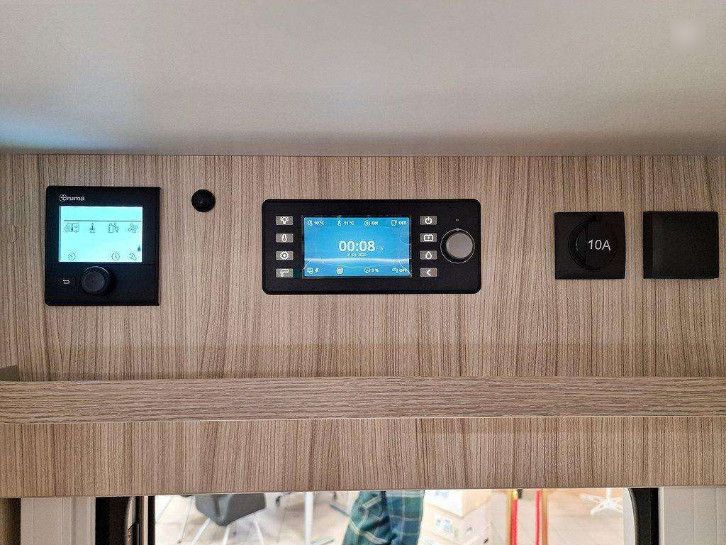 Autorulotă semi-integrată nou SUN LIVING C 65 SL: Foto 17