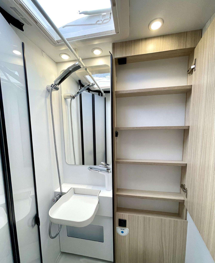 Autorulotă alkov nou Sun Living A70DK: Foto 8