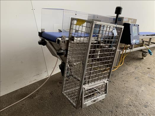 Thermo Scientific Apex 500 Metal detector - Utilaj pentru industria alimentara: Foto 5 Thermo Scientific Apex 500 Metal detector - Utilaj pentru industria alimentara: Foto 5