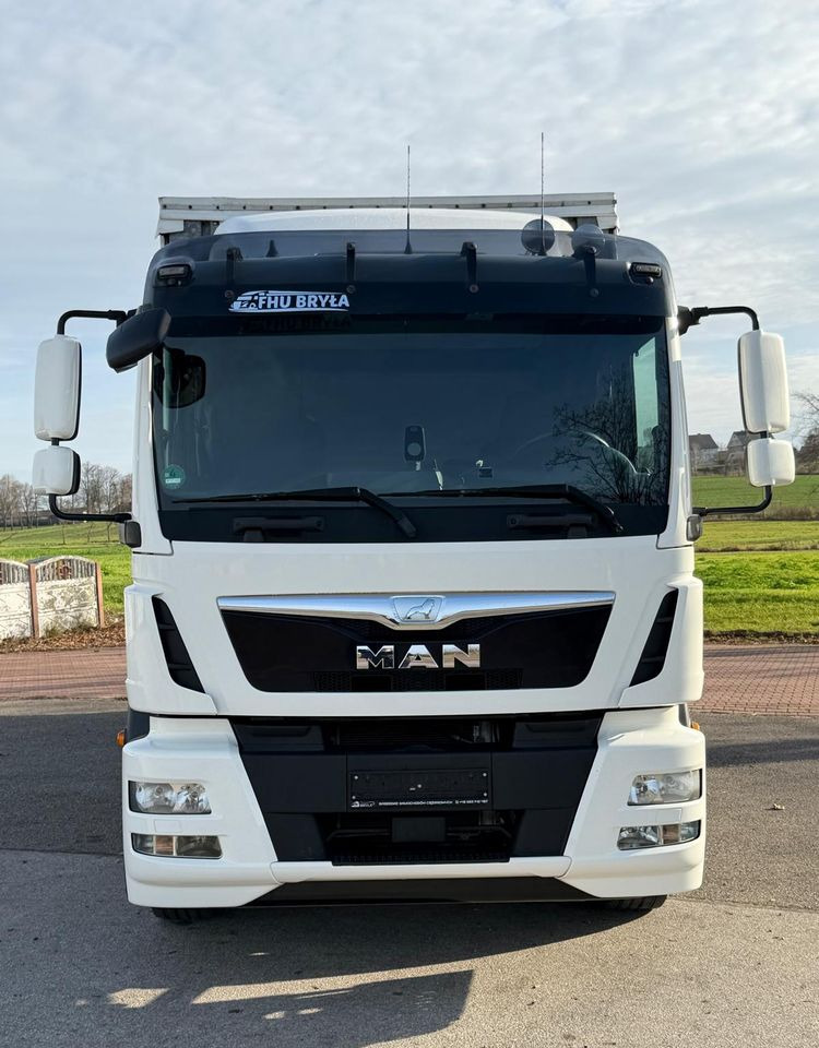 MAN TGM 15.290 / FIRANKA / 2016R / KLIMA POSTOJOWA /SPROWADZONY/ 8T ŁADOWNOŚĆ / 17 PALET / E6 / WINDA / - Camion cu prelată: Foto 3 MAN TGM 15.290 / FIRANKA / 2016R / KLIMA POSTOJOWA /SPROWADZONY/ 8T ŁADOWNOŚĆ / 17 PALET / E6 / WINDA / - Camion cu prelată: Foto 3