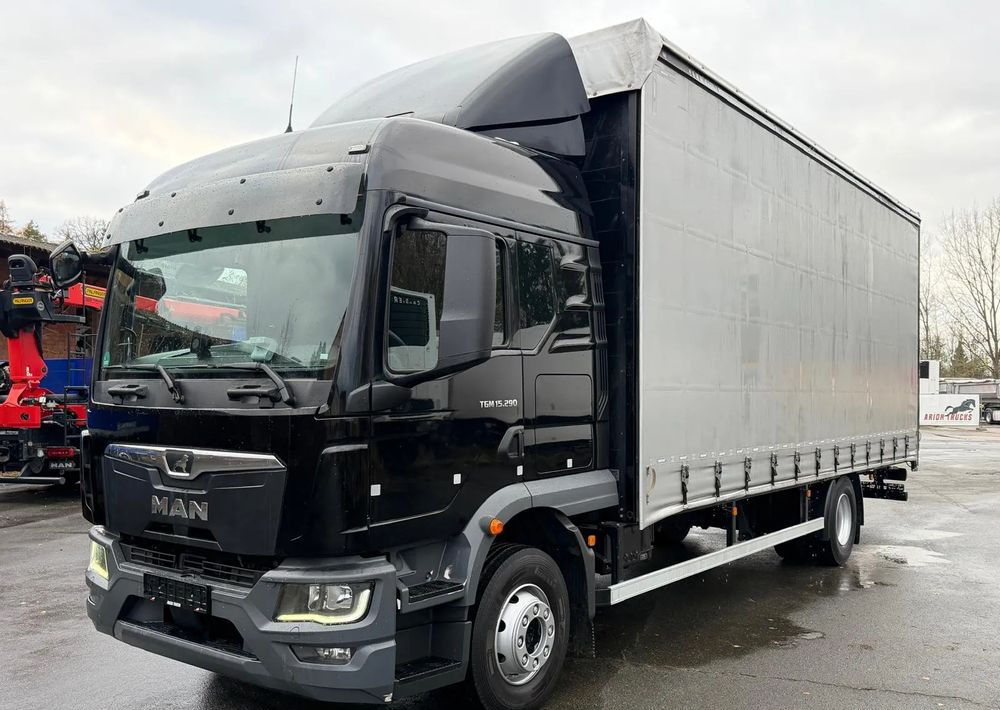 MAN TGM 15.290 / NOWY MODEL / E6 / 18PALET / 7720 ŁADOWNOŚĆ / SERWISOWANY / NOWY TACHOGRAF / NISKI PRZEBIEG / WINDA / FIRANKA / SPROWADZONY / 2022 / NISKI PRZEBIEG /PIERWSZY WŁAŚCICIEL/ - Camion cu prelată: Foto 2 MAN TGM 15.290 / NOWY MODEL / E6 / 18PALET / 7720 ŁADOWNOŚĆ / SERWISOWANY / NOWY TACHOGRAF / NISKI PRZEBIEG / WINDA / FIRANKA / SPROWADZONY / 2022 / NISKI PRZEBIEG /PIERWSZY WŁAŚCICIEL/ - Camion cu prelată: Foto 2