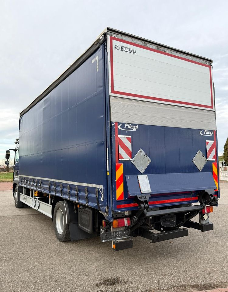 MAN TGM 18.340 / FIRANKA / LIFT / SPROWADZONY / KLIMA POSTOJOWA / 2017 / 9700 ŁADOWNOŚĆ / AUTOMAT / 18 PALET / E6 / WINDA / - Camion cu prelată: Foto 4 MAN TGM 18.340 / FIRANKA / LIFT / SPROWADZONY / KLIMA POSTOJOWA / 2017 / 9700 ŁADOWNOŚĆ / AUTOMAT / 18 PALET / E6 / WINDA / - Camion cu prelată: Foto 4