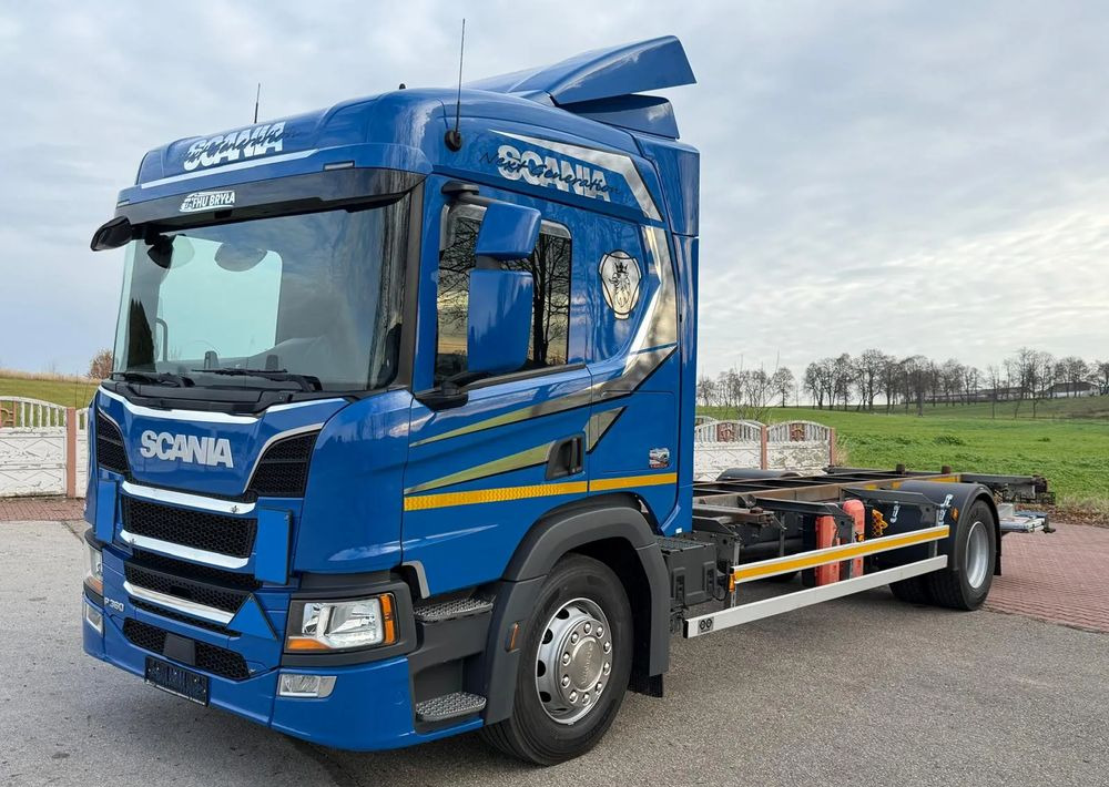 Scania P360 / P410 / BDF / RAMA / FIRANKA / PEŁNA SYPIALKA / WINDA / E6 / CAŁA NA PODUSZKACH / ROZSTAW OSI 5.5M / LAWETA / DO ŻYWCA / DO BYDŁA / DO ZABUDOWY / SPROWADZONA - Camion şasiu: Foto 1 Scania P360 / P410 / BDF / RAMA / FIRANKA / PEŁNA SYPIALKA / WINDA / E6 / CAŁA NA PODUSZKACH / ROZSTAW OSI 5.5M / LAWETA / DO ŻYWCA / DO BYDŁA / DO ZABUDOWY / SPROWADZONA - Camion şasiu: Foto 1