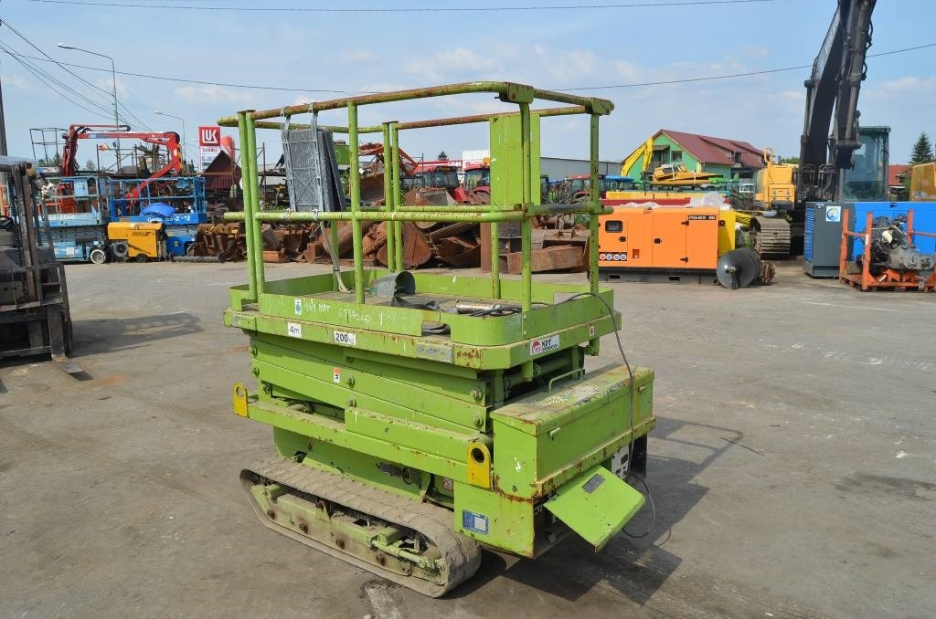 Aichi RV 041 - Platforma foarfeca: Foto 3 Aichi RV 041 - Platforma foarfeca: Foto 3