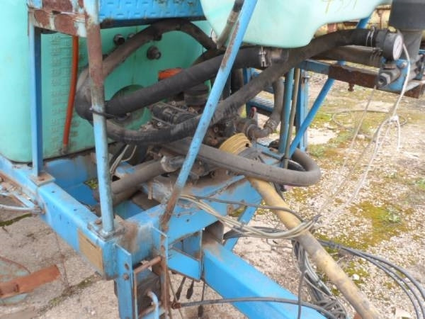 Berthoud Alba 2200 - Maşină de erbicidat tractata: Foto 4 Berthoud Alba 2200 - Maşină de erbicidat tractata: Foto 4