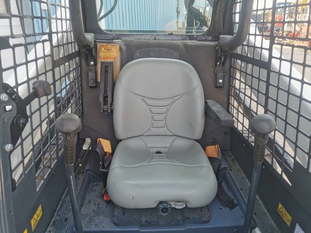 Bobcat S 570 - Mini încărcător: Foto 3 Bobcat S 570 - Mini încărcător: Foto 3