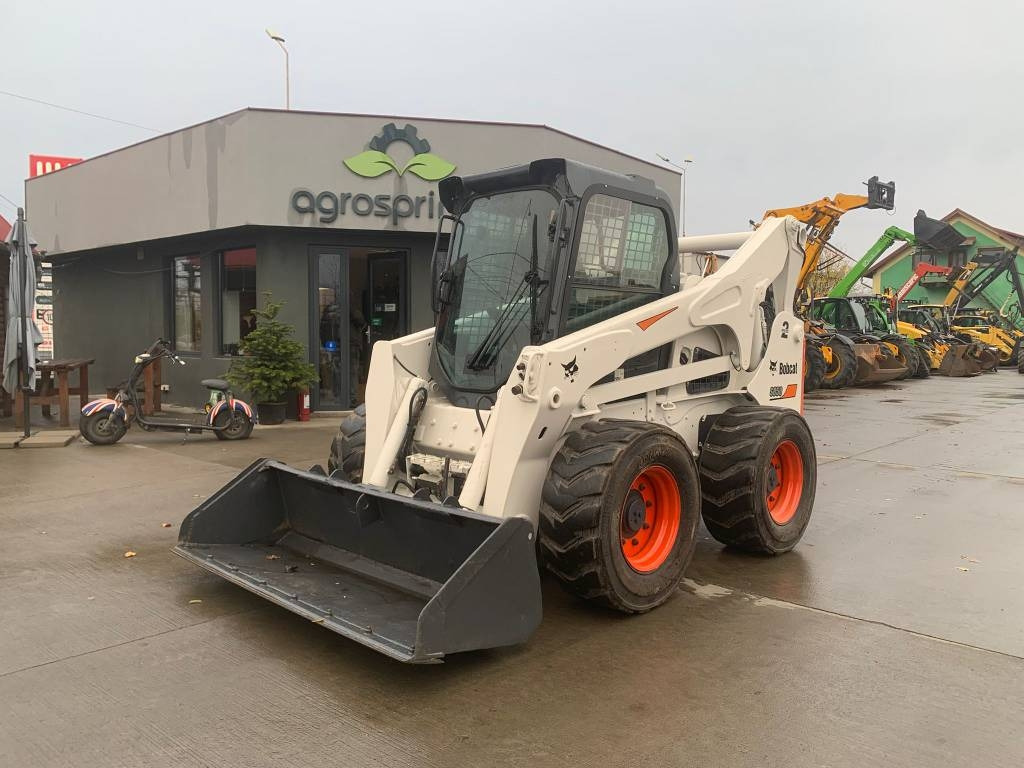 Bobcat S 850 - Mini încărcător: Foto 1 Bobcat S 850 - Mini încărcător: Foto 1