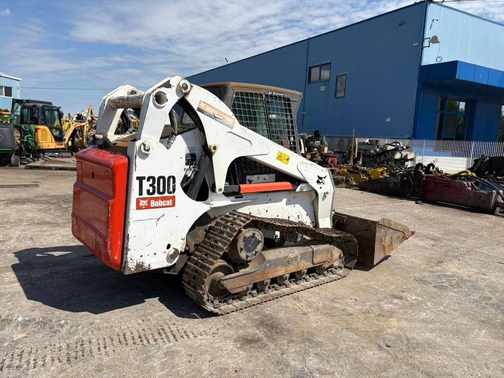 Bobcat T 300 - Mini încărcător: Foto 4 Bobcat T 300 - Mini încărcător: Foto 4