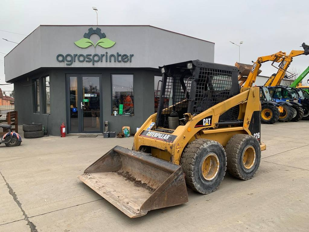 CAT 226 - Mini încărcător: Foto 1 CAT 226 - Mini încărcător: Foto 1