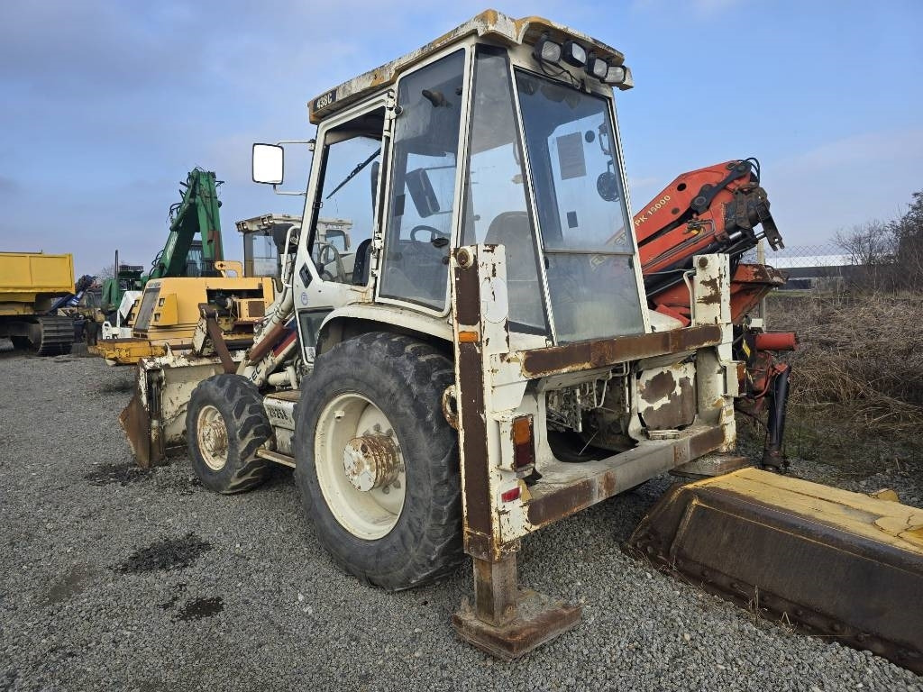 CAT 438 C NO DIGGING ARM - Buldoexcavator: Foto 3 CAT 438 C NO DIGGING ARM - Buldoexcavator: Foto 3