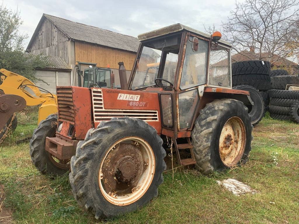Fiat 680 DT - Tractor agricol: Foto 1 Fiat 680 DT - Tractor agricol: Foto 1