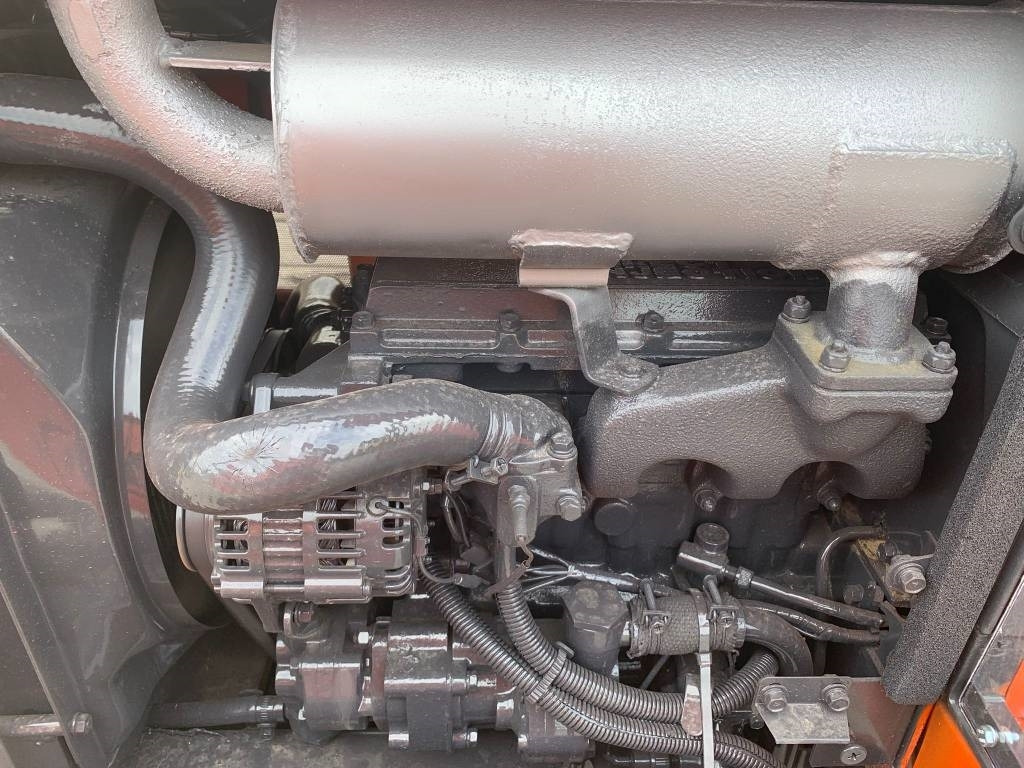 Hinomoto BD150 în leasing Hinomoto BD150: Foto 10 Hinomoto BD150 în leasing Hinomoto BD150: Foto 10