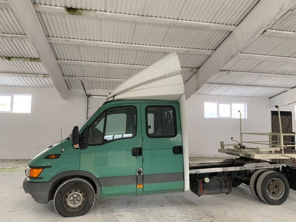 Iveco 3551 - Cap tractoare BE, Autoutilitară cabină dublă: Foto 2 Iveco 3551 - Cap tractoare BE, Autoutilitară cabină dublă: Foto 2